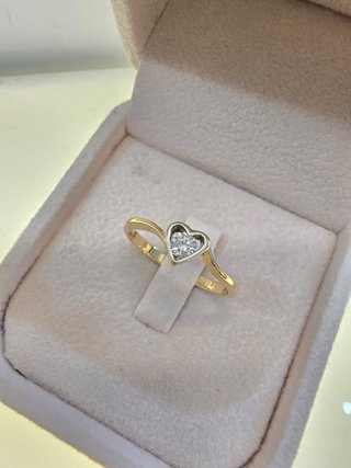 Anillo Oro 18K Corazón Diamante