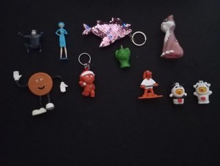 Lote Figuras y Llaveros Retro