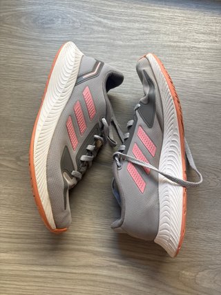 Zapatillas Adidas Grises y Rosas