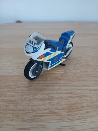 Moto de Policía Playmobil Como esta 2,50€