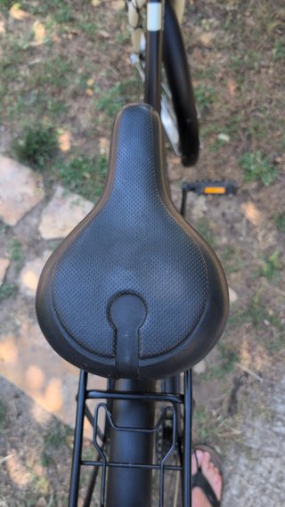 Bicicleta urbana cuadro bajo 28 6 vel.