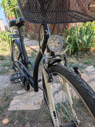 Bicicleta urbana cuadro bajo 28 6 vel.