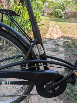 Bicicleta urbana cuadro bajo 28 6 vel.