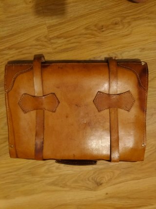 Cartera de cuero