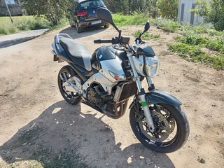 Suzuki GSR600