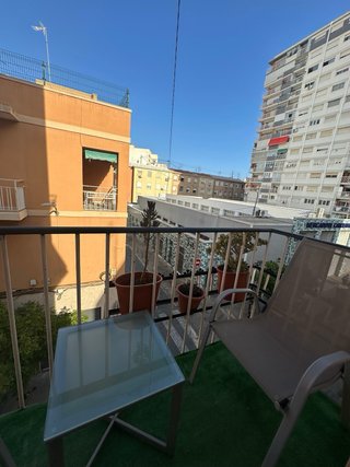 Habitación muy completa con todos sus servicios.