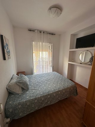 Habitación muy completa con todos sus servicios.