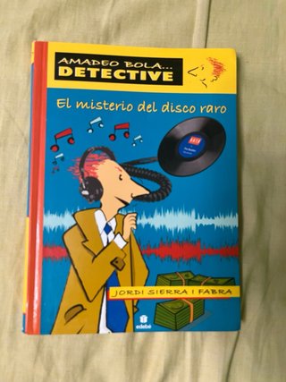 Libros varios en catalán y castellano
