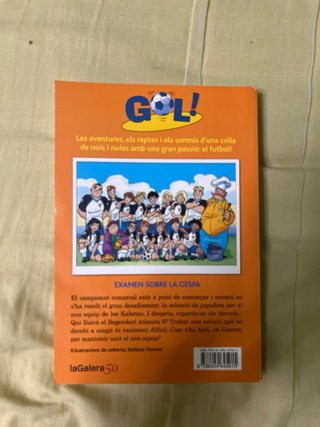 Libros varios en catalán y castellano