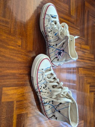 Converse Blancas con Diseño Multicolor