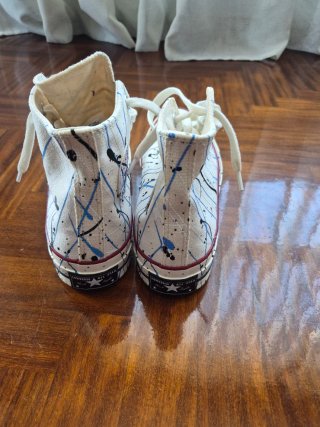 Converse Blancas con Diseño Multicolor