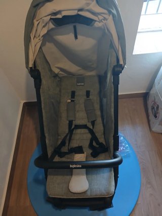 Passeggino leggero e compatto Inglesina Quid 2
