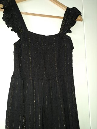 Vestido negro brillante de verano