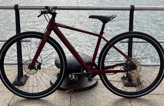 Bicicleta Orbea Carpe 20 2023 rojo oscuro.