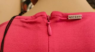 Mono fucsia, Guess. Nuevo.