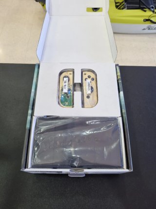 NINTENDO SWITCH OLED ED.ZELDA