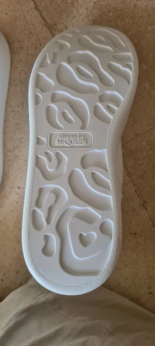 Alexander McQueen Deportivas Blancas sin usar!