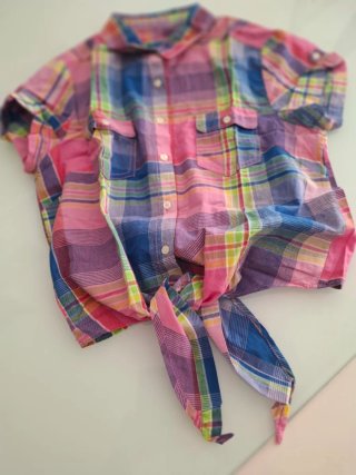Camicia corta a quadri con nodo