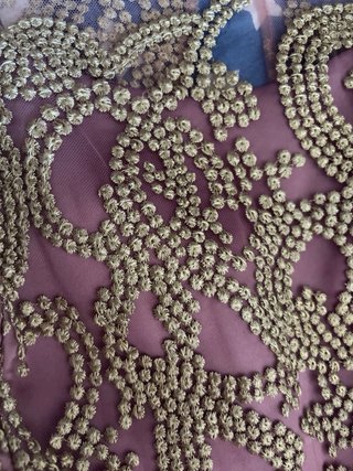 Vestido de fiesta dorado y rosa