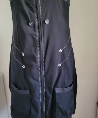 Vestido negro abullonado Talla M