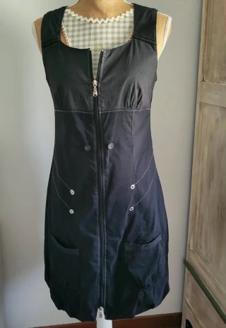 Vestido negro abullonado Talla M