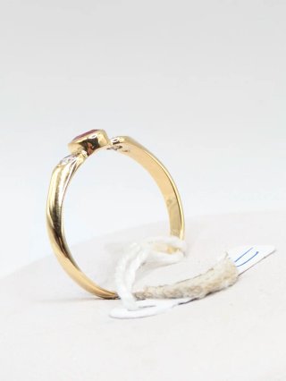 Anillo Oro 18k con Rubí y Diamantes
