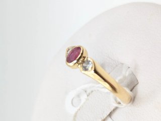 Anillo Oro 18k con Rubí y Diamantes