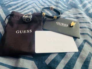 Pulsera y Anillo Guess Negro/Dorado