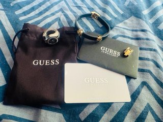 Pulsera y Anillo Guess Negro/Dorado