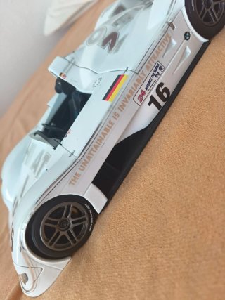 Maqueta Coche BMW V12 LMR 1/18