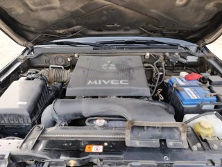 Mitsubishi Montero 2016