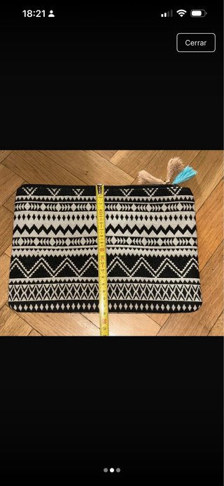 Neceser o clutch étnico blanco y negro