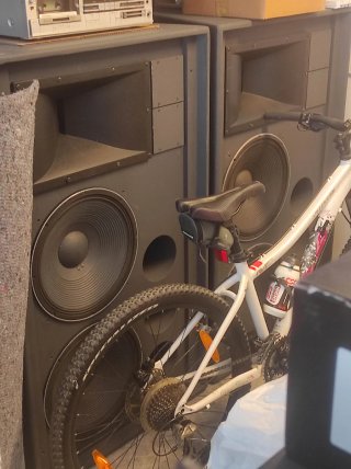 Altavoces JBL 4770