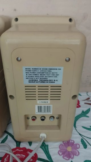 Altavoces Trust 2.0 Beige y Blanco