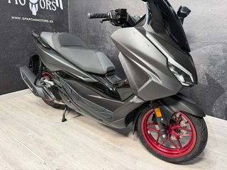 Honda Forza 125 ABS Gris/Rojo