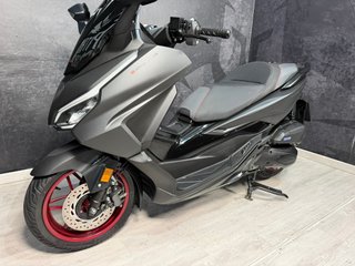 Honda Forza 125 ABS Gris/Rojo