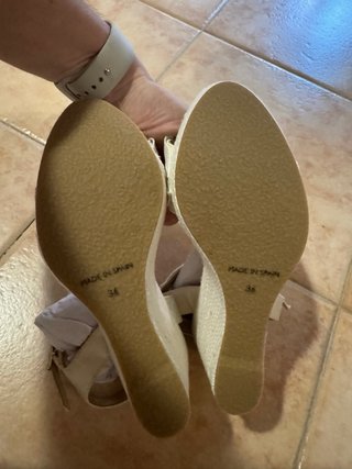 Sandalias de cuña para novia