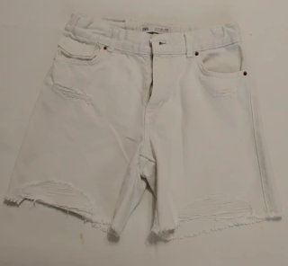 Pantalones cortos vaqueros desgastados