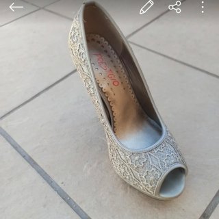 Zapatos de tacón Prestigio encaje beige/dorado