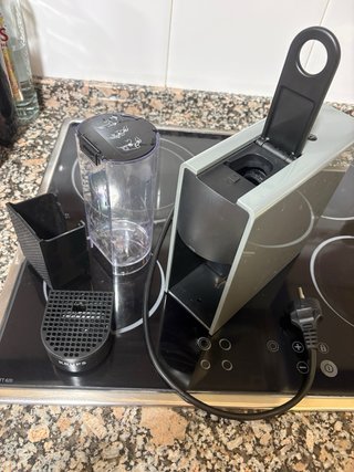 Cafetera Nespresso Krups Gris