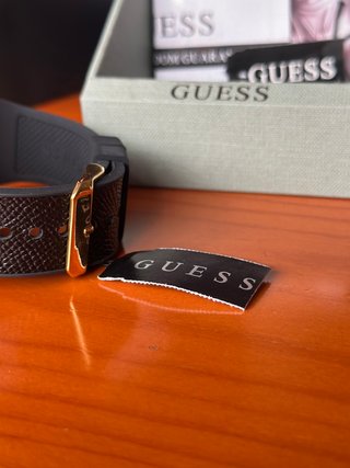 Reloj Guess Dorado y Negro Hombre