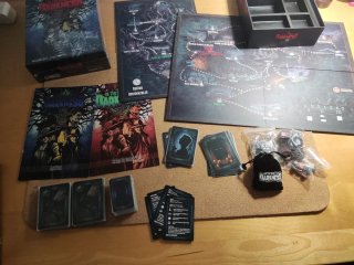In the Heart of Darkness + Tapete Oficial