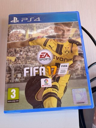 PS4 + 3 Juegos: Call of Duty, FIFA 17, Battlefield