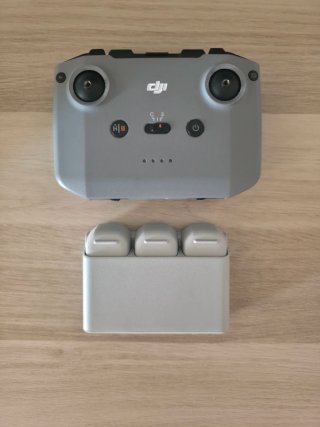 DJI Neo Fly More Combo — pack completo + Regalo