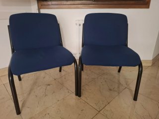 Sillas de oficina azul y negro