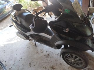 Piaggio MP3 Scooter Negro/Gris