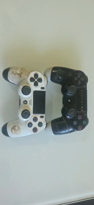 PS4 Slim 500GB + 9 Juegos