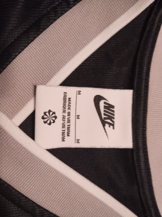 Camiseta Nike Talla M Negra y Blanca