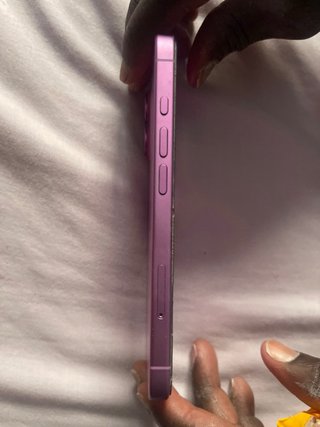 iPhone 16  rosado 89% batería semi nuevo