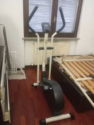 Panca, pesi, palestra multifunzione completa